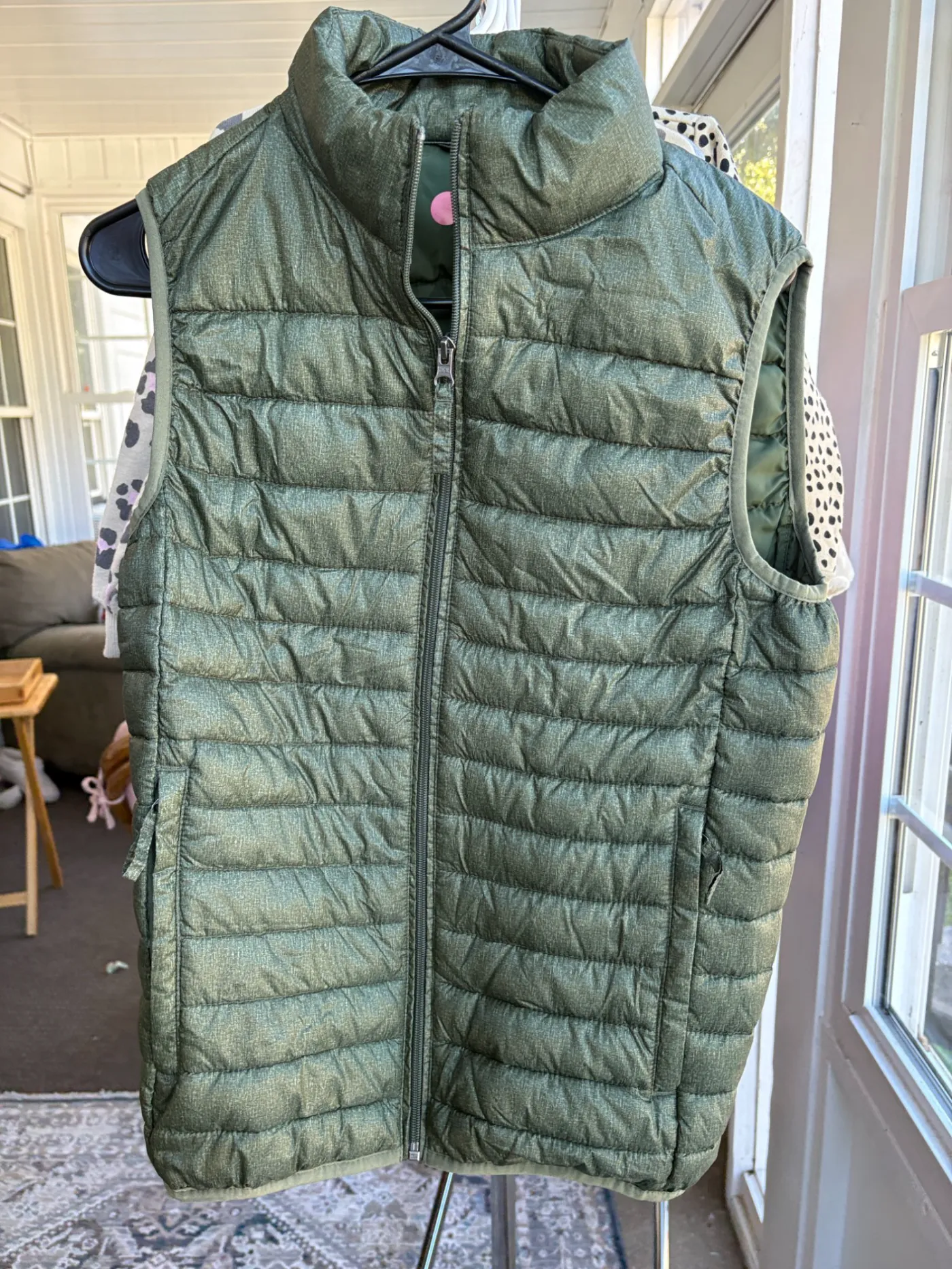 Green Zipper Puffer Vest