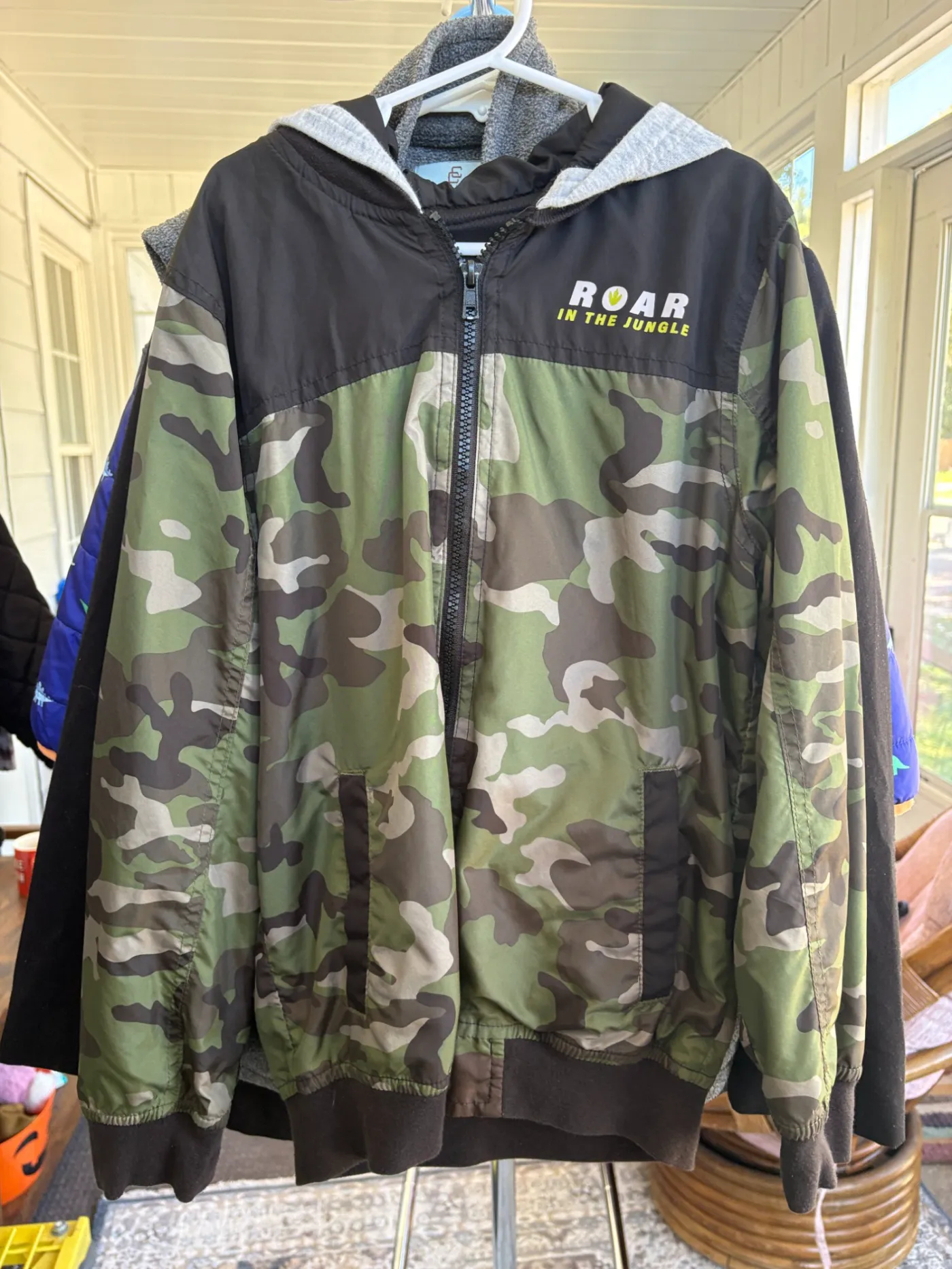 Boys' Camo Zipper Jacket