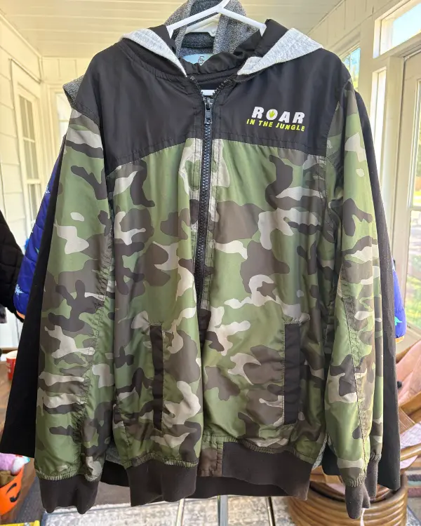 Boys' Camo Zipper Jacket