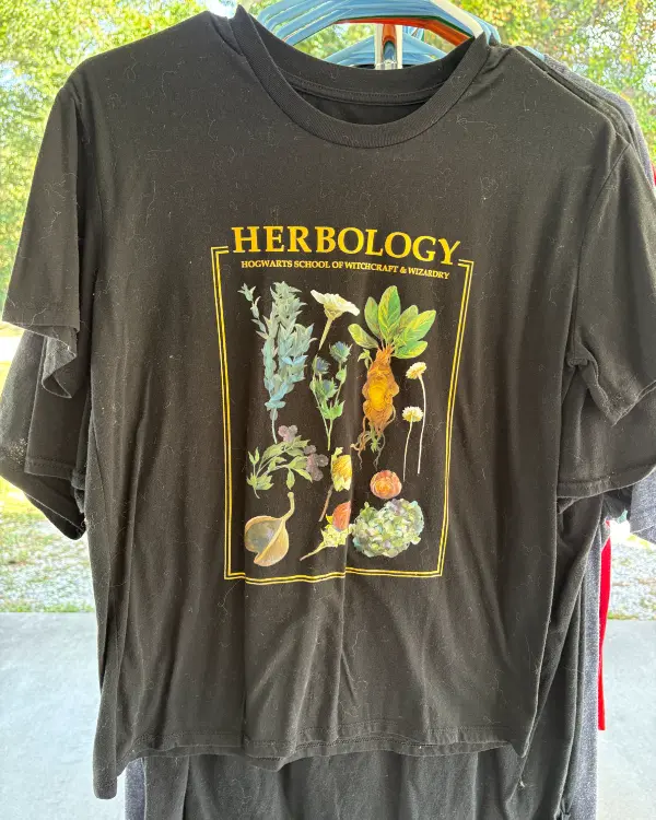 Black "Herbology" Tee